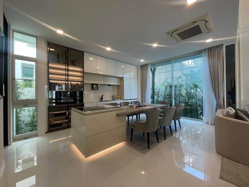 Located at VIVE Ekkamai-Ramintra (along the Ramintra Expressway) 5