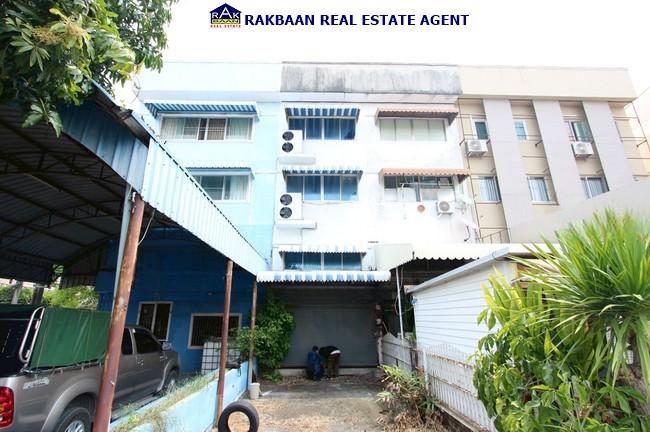 ขายตึก 1คูหา 3ชั้นครึ่ง 25ตร.ว. พระยาสุเรนทร์22 เหมาะทำโรงเรียนกวดวิชา หอพัก ที่สต๊อกสินค้า ออฟฟิศ ราคาเพียง 3.5ล้านเท่านั้น 1