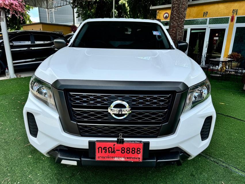 NISSAN NAVARA NP300 รุ่น SINGLECAB ตัว SL  รุ่น4x4 เครื่อง2.5cc. เกียร์ธรรมดา ปี 2023 #รถมือเดียวป้ายเเดงไมล์แท้100% วิ่งน้อยมากๆๆๆ15,xxxกิโล 1