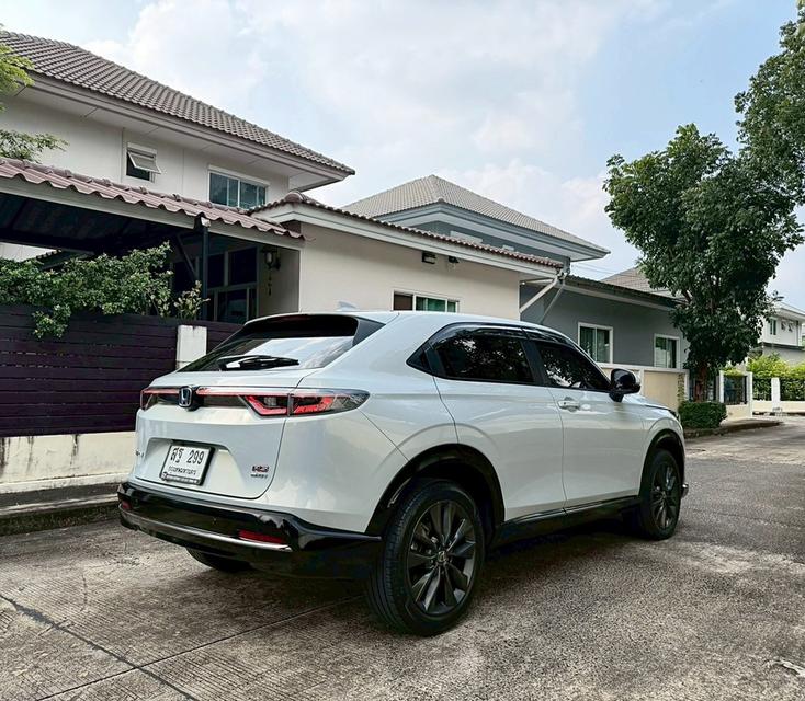 Honda HRV eHEV RS Top สีขาวซันไลท์ ปี23✨มือเดียวป้ายแดง ไมล์ 47,xxx โล เข้าศูนย์ทุกระยะ สีเดิมทั้งคัน 6
