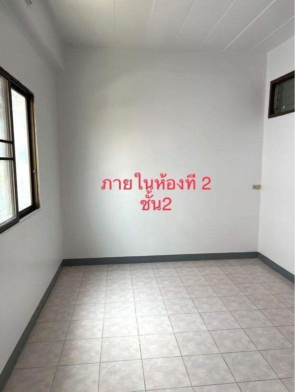 ให้เช่าอาคารพาณิชย์ 3 ชั้นครึ่ง หมู่บ้านรุ่งกิจวิลล่า7 ถนนร่มเกล้า42 เขตลาดกระบัง จังหวัดกรุงเทพ  9