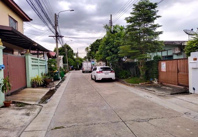 ขายบ้าน หมู่บ้านนักกีฬาแหลมทอง ซอย 5 ถนนกรุงเทพกรีฑา สะพานสูง กรุงเทพมหานคร 8