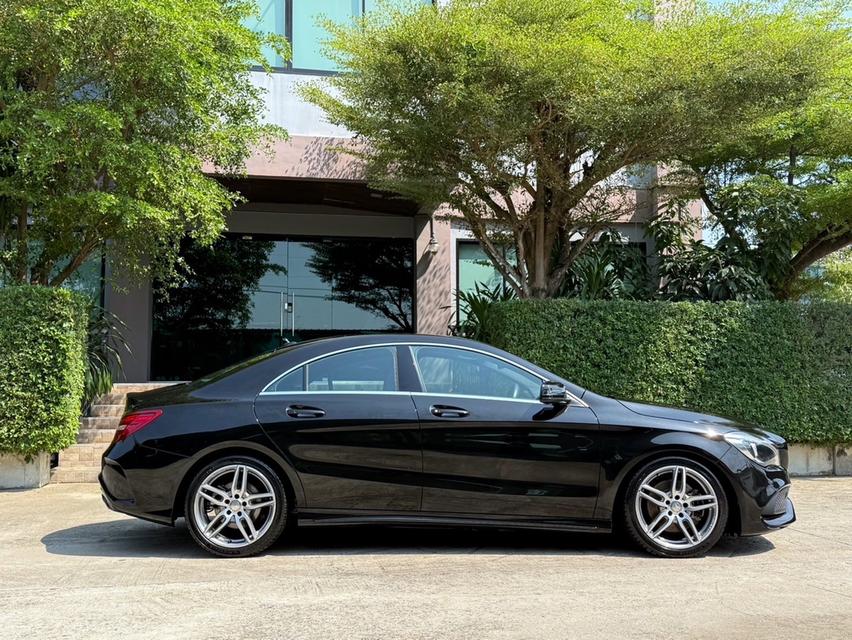 2017 BENZ CLA 250 AMG FACELIFT รถออกศูนย์ BENZ THAILAND รถวิ่งน้อย เข้าศูนย์ทุกระยะ รถไม่เคยมีอุบัติเหตุครับ รูปที่ 2