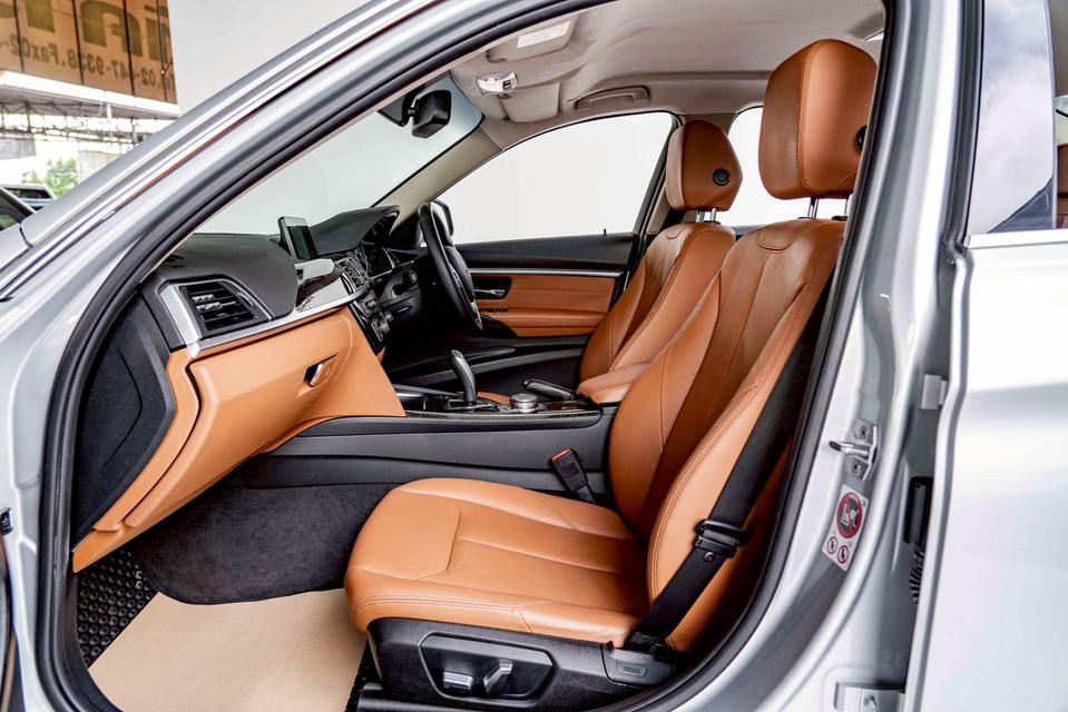รหัสรถ NP7100 BMW 320d LUXURY 2017 14