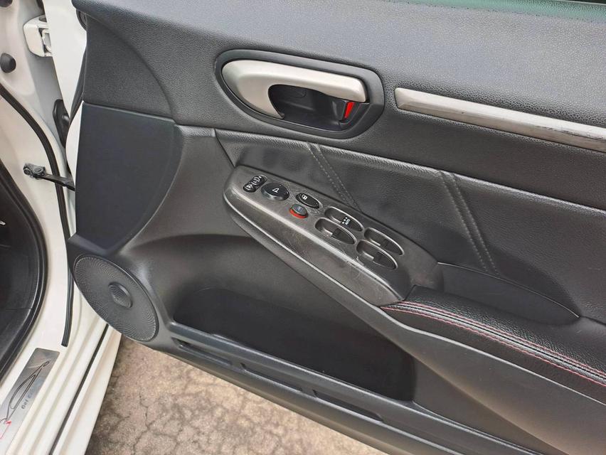 HONDA CIVIC FD 1.8 E AUTO ปี2008 สีขาว 11