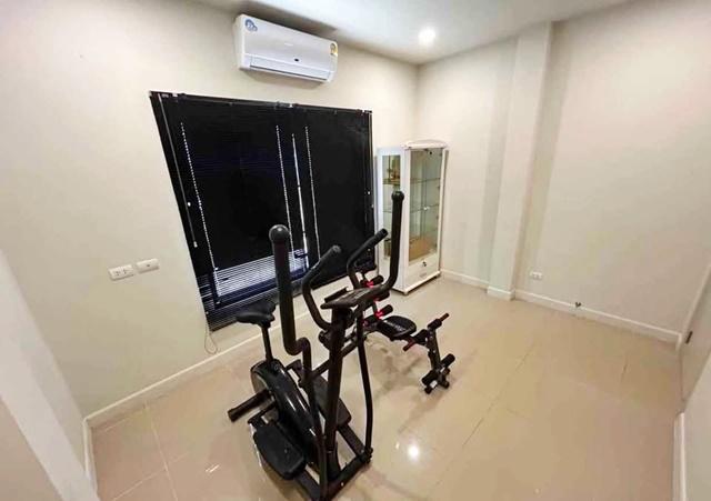ม.กรุงเทพ รังสิต 3.2กม.4นอน รังสิต-คลอง2 บงกช31-35 MRT ม.กรุงเทพ 5.2 กม.บ้านเดี่ยวหรู 2 ชั้น จัดเต็มเฟอร์ 50ตร.วา.200ตร. 5