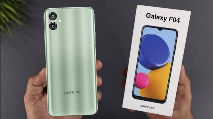 samsung galaxy f04 สีเขียว 3