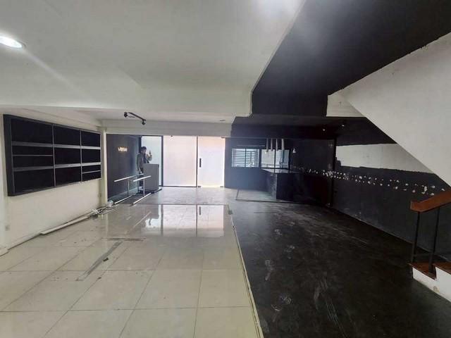 ให้เช่า Home Office 3 ชั้น โครงการอารี ทาวน์เฮ้าส์ สุขุมวิท 26 8