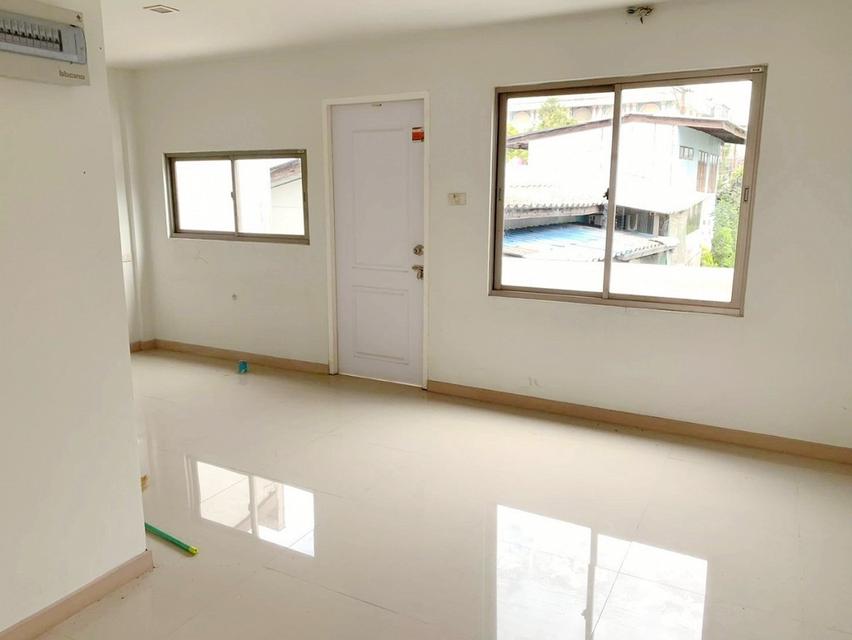 หมู่บ้านเรเนแซนส์ พัทยา รีสอร์ท แอนด์ สปา ( Renaissance Pattaya )  ถนนสุขุมวิท ตำบลนาเกลือ อำเภอบางละมุง จังหวัดชลบุรี  10