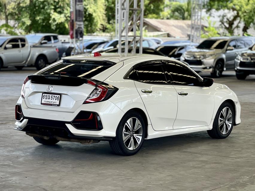 2017 Honda Civic FK 1.5 Turbo Hatchback สีขาว ไมล์ 84089 กม. 4