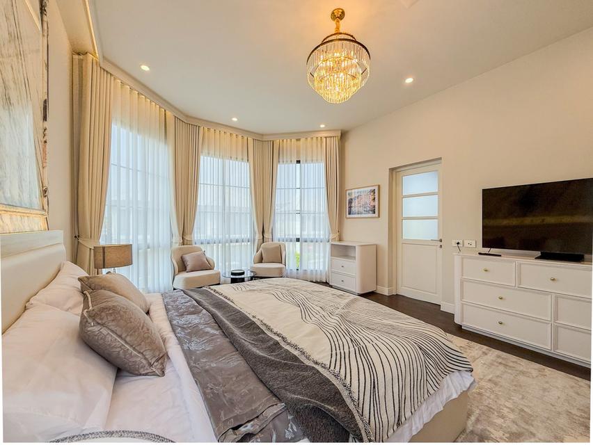 ขาย / ให้เช่าบ้านเดี่ยว 2 ชั้น  บ้านหรูสไตล์คฤหาสน์ นาราสิริ กรุงเทพกรีฑา 10