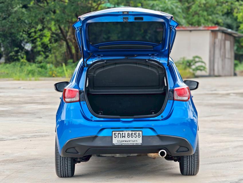 MAZDA 2 SKYACTIVE Hatch 4dr Sports Standard Auto 6sp FWD 1.3i (เบนซิน) ปี 16 สีน้ำเงิน  เกียรออโต้