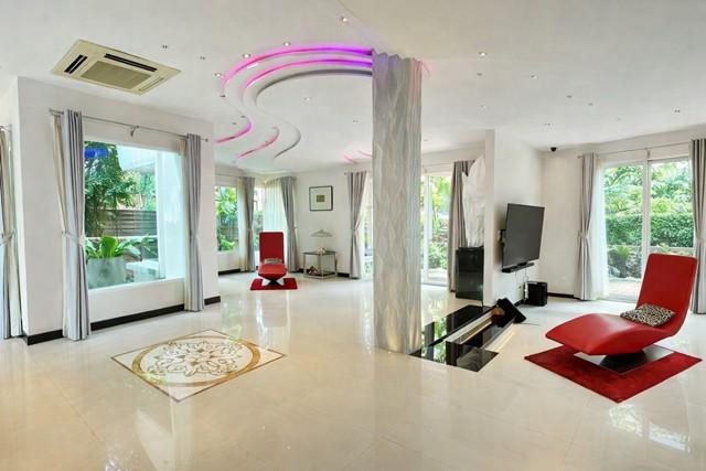 ราชพฤกษ์ รัตนาธิเบศร์ 132 ตร.วา.350 ตร.ม.คฤหาสน์ ลัดดารมย์ MRT บางรักน้อยท่าอิฐ 3 กม.ให้เช่าบ้านเดี่ยวสุดหรู 4 นอน 4 น้ำ 8