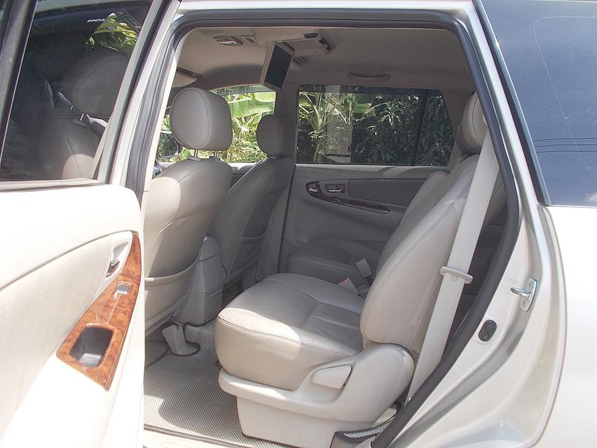 Toyota Innova 2.0V ปี 2012 รถบ้านมือเดียวแบบ7ที่นั่งชับดี 13