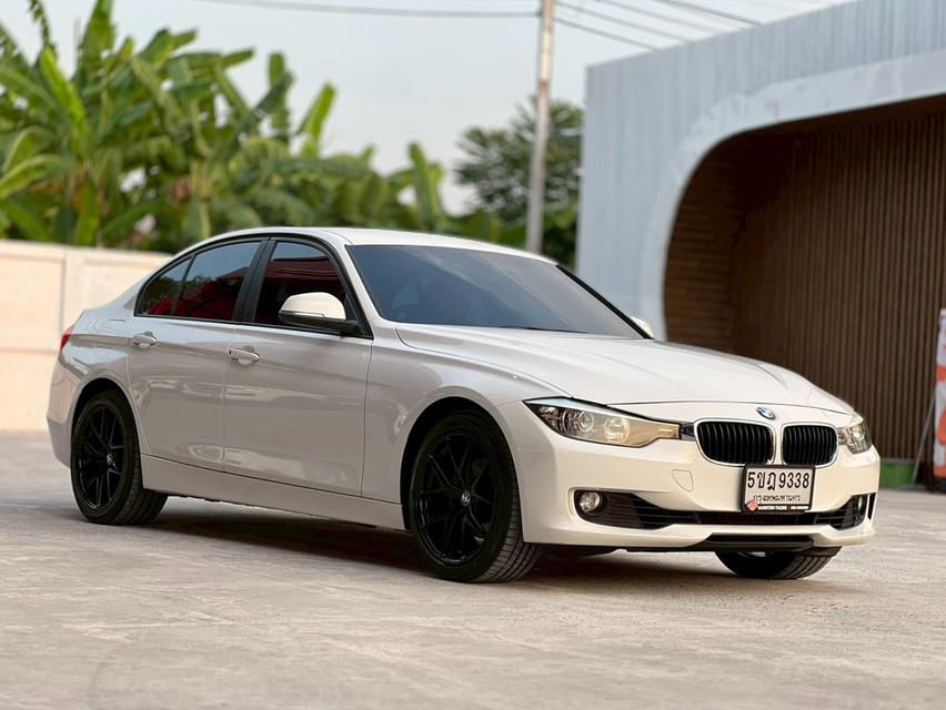 ปี 2013 BMW SERIES 3, 320i LUXURY คู่มือ/บุ๊คครบ สภาพดีมาก ไม่เคยชน100% รูปที่ 6