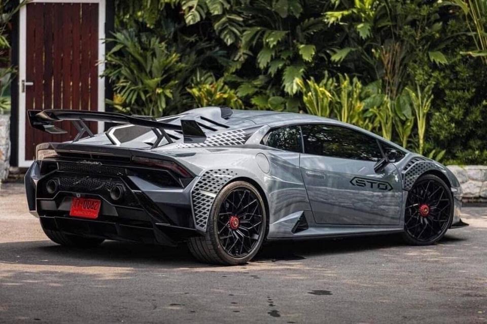 ขายด่วน Lamborghini Huracan STO ปี 2023 3