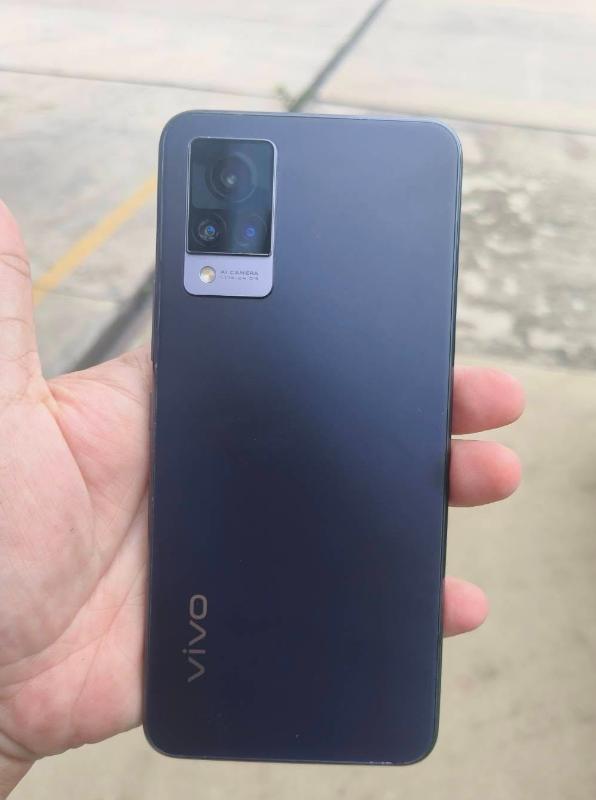 ขายด่วน Vivo V21 สภาพใหม่ๆ 1