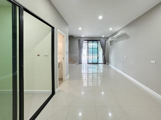 ขาย ทาวน์โฮม หมู่บ้านพาทิโอ วัชรพล – รามอินทรา ถนนวัชรพล สไตล์ Modern Iconic ต่อเติมฟังก์ชันครบ ใกล้เพลินนารี มอลล์ 10