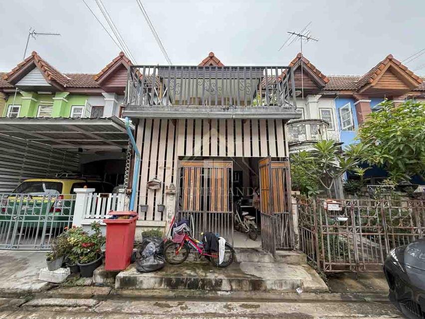 ทาวน์เฮ้าส์ 2 ชั้น หมู่บ้าน พงษ์ศิริชัย 4 เพชรเกษม 81 หนองแขม