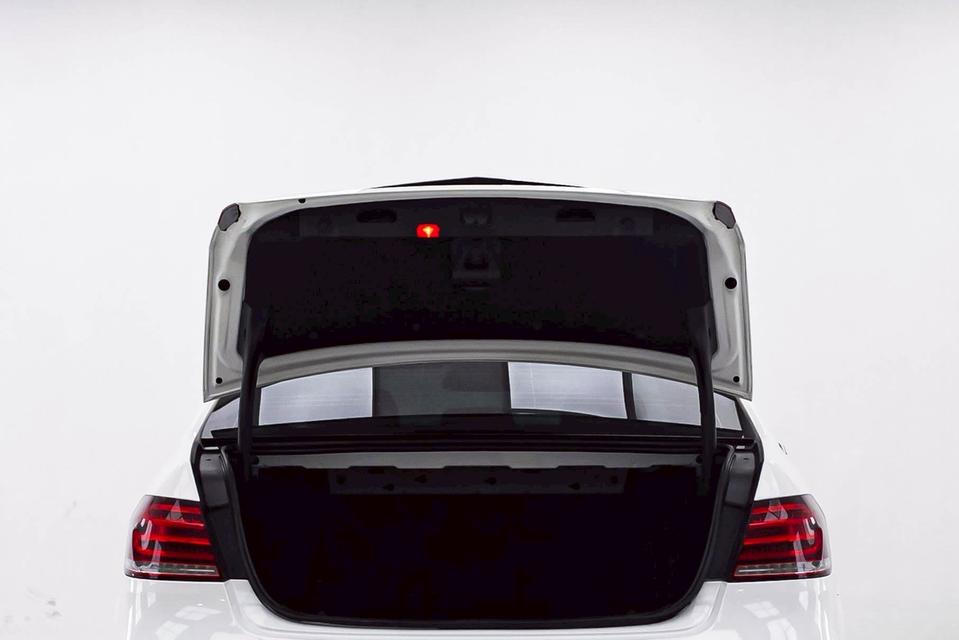 BENZ E-CLASS E300 BLUETEC HYBRID 2014E-Class W212 โฉม LCI หรู คลาสสิก ประหยัด รูปที่ 6