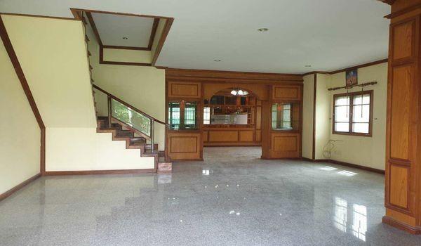 ขายบ้านเดี่ยว 2 ชั้น  3 ห้องนอน 2 ห้องน้ำ  แยกห้องนอนแม่บ้านเพิ่ม 1ห้องนอน 5