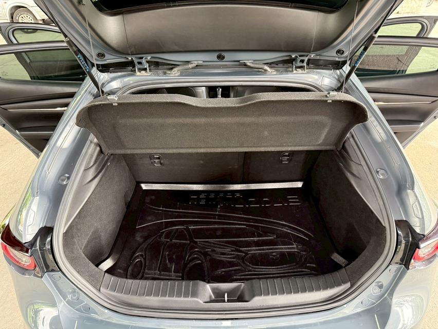 Mazda 3 2.0 SP Sports Hatchback AT ปี 2020 รถสวยมือเดียว ไมล์น้อย สภาพดี 19