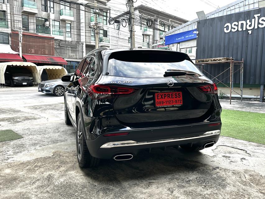2023/24 MERCEDES BENZ GLA200 AMG พร้อมแพคเกจ MBSP ศูนย์