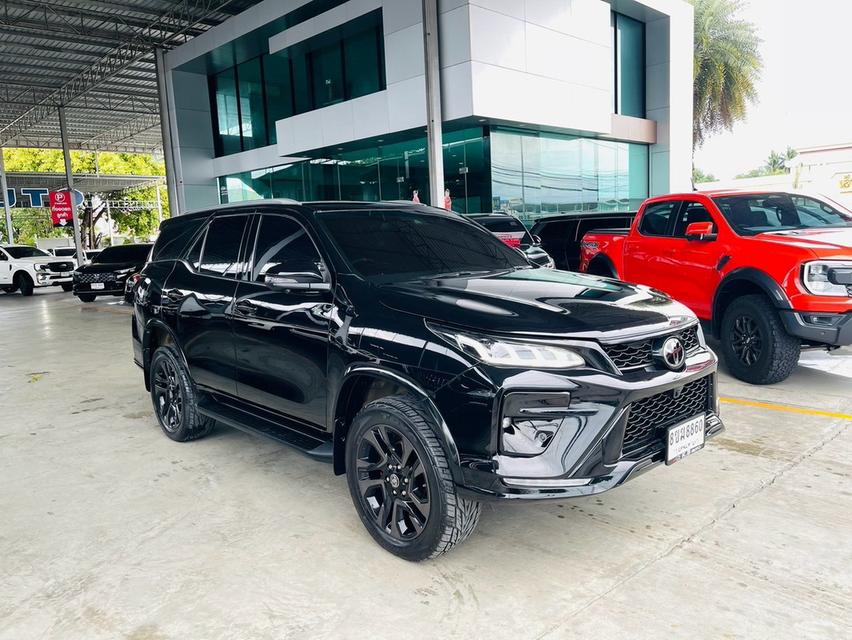 Toyota Fortuner2.8 GR Sport 4WD ปี 23จด24 ไมล์7หมื่นโลแท้ 224แรงม้า รูปย่อยที่ 3