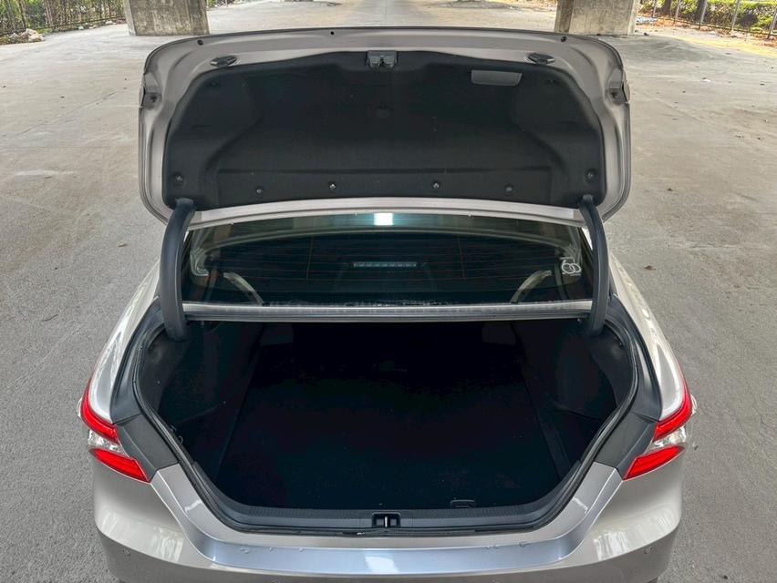 🔥ฟรีดาวน์ รถสวยมือเดียว ปีใหม่ ขับดีมาก Toyota CAMRY 2.5 HEV PREMIUM AT ปี 2022 รูปที่ 19