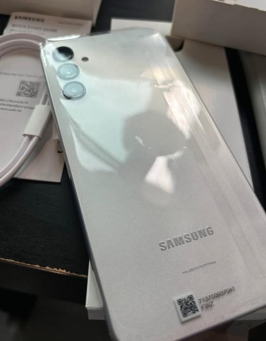 ขาย Samsung Galaxy A14 เครื่องขาว 3