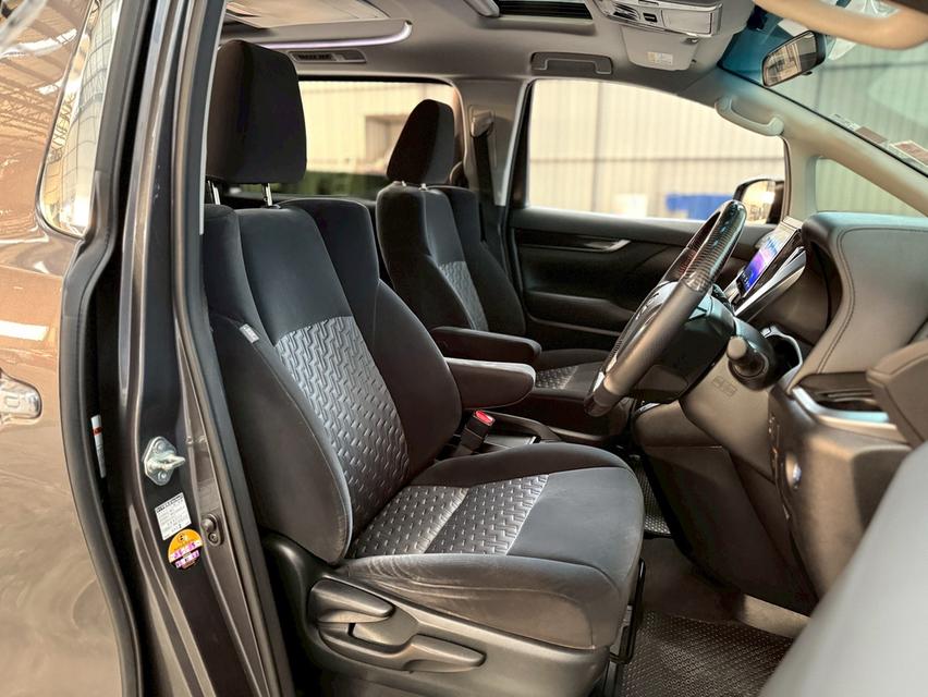 Toyota Vellfire 2.5Z ปี15 12