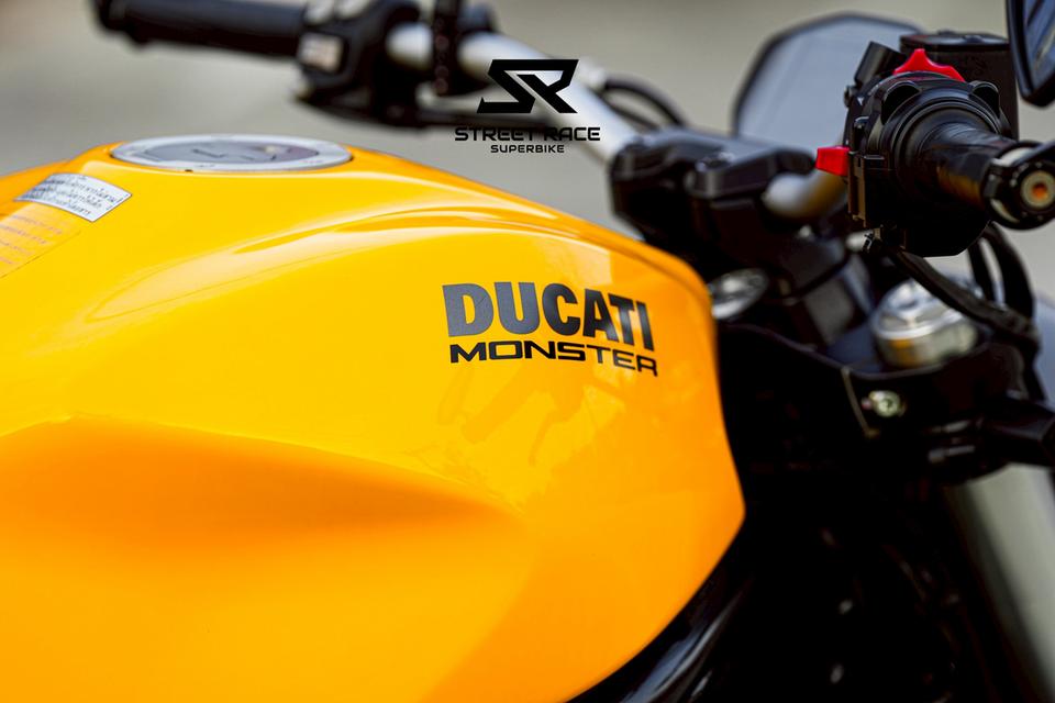 Monster821 | 2019 | Performance Yellow – Rare Factory Color! Immaculate condition with only 3,000 genuine km 💛 10