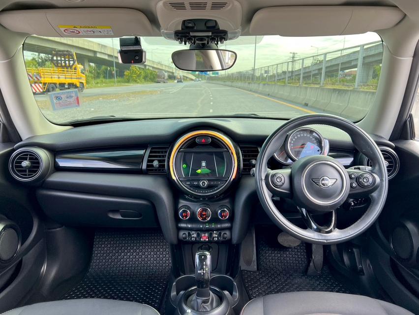 Mini Cooper 1.5 F56 Hatch RHD 2019 7