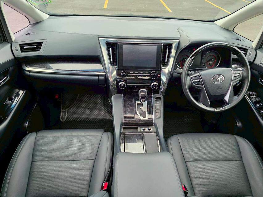 Toyota ALPHARD 2.5SC PACKAGE สีดำ ปี 2021 ไมล์ 50,000 กม.  9