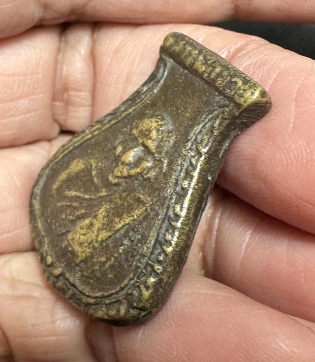 พระเหรียญหล่อ ล.พ.น้อย