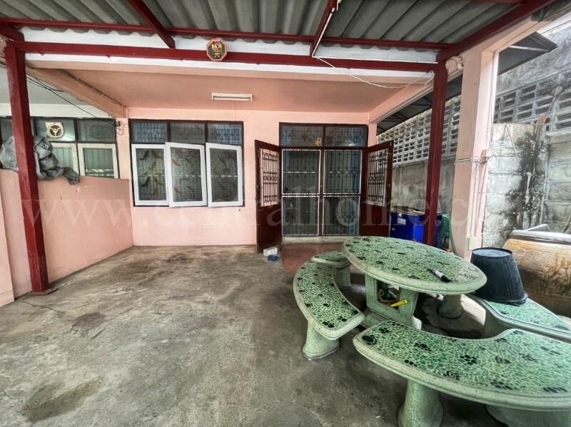 ทาวน์เฮ้าส์ ซอยจตุรทิศ 2 ดินแดง หลังริม ใกล้ BTS อนุสาวรีย์ชัยสมรภูมิ 4