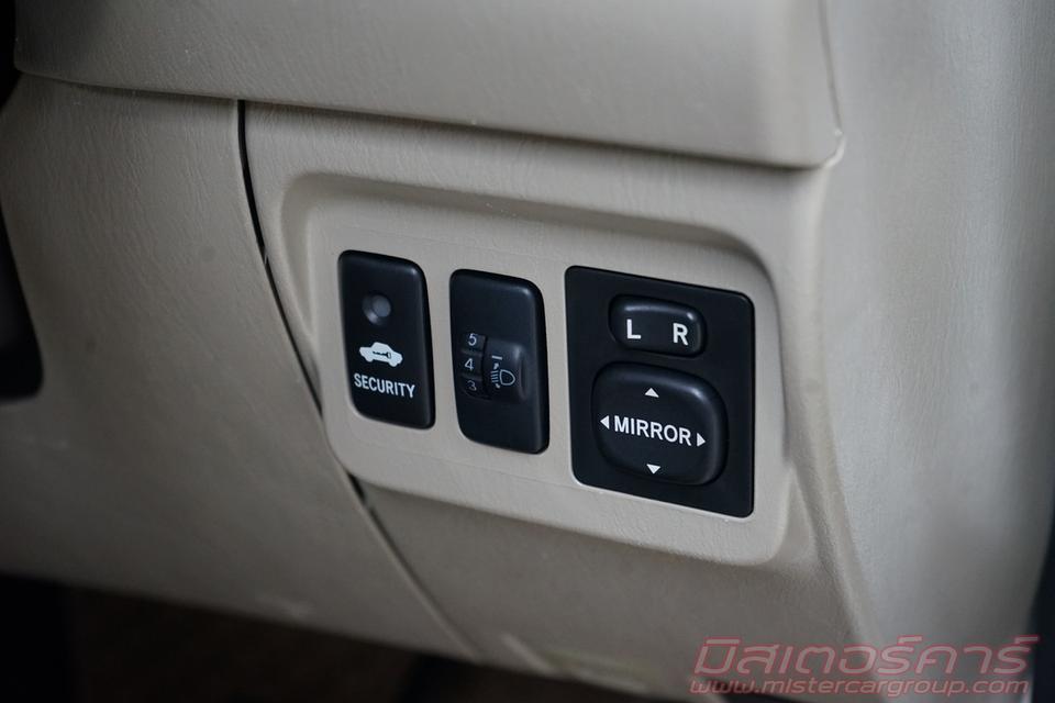 2011 TOYOTA INNOVA 2.0 V ( 8050 ) 17