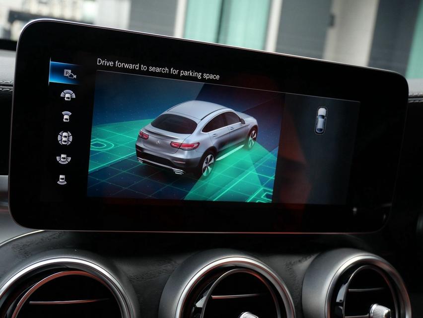 Benz GLC300e Coupe AMG 2021 สีขาว รถออกปี21 แท้ รถมือเดียว หลังคาแก้ว รูปที่ 11
