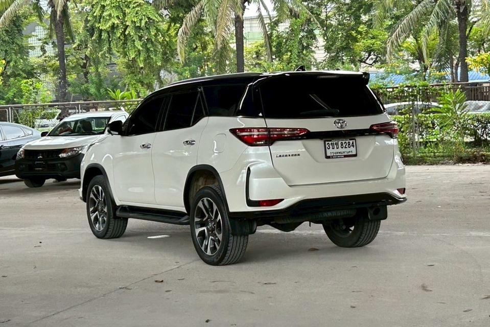 Toyota Fortuner 2.4 Legender 2WD AT ปี 2022 7