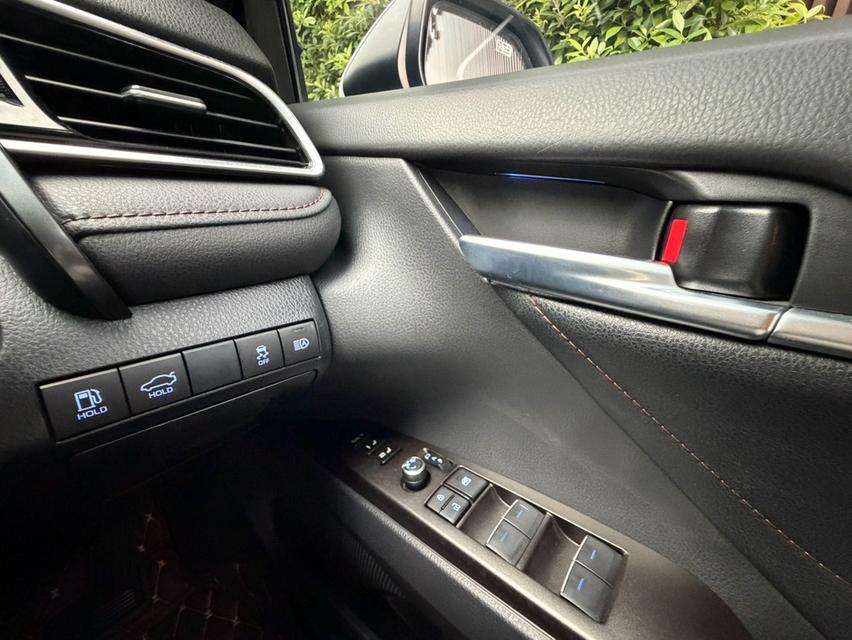 TOYOTA CAMRY 2.5 Premium MNC ปี 2022 หลังคา Sunroof สีขาวมุก รูปที่ 16