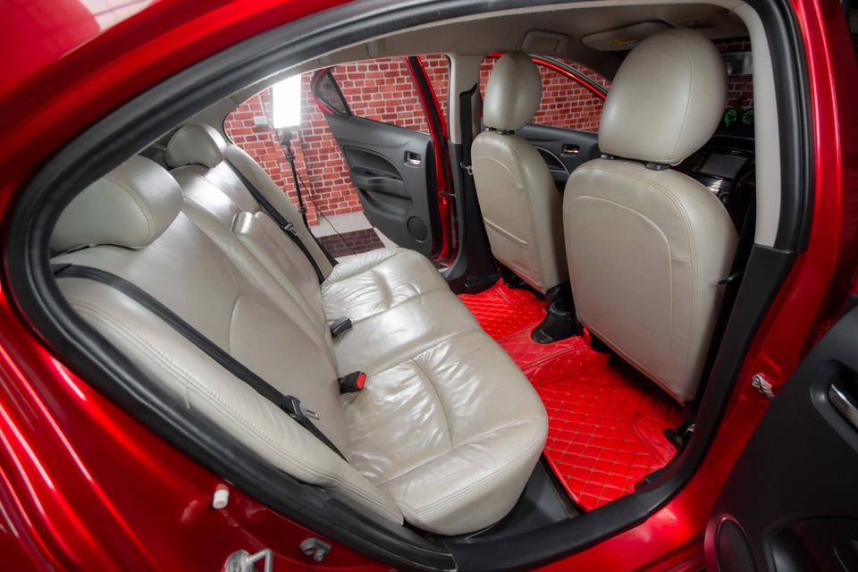 รูป MITSUBISHI ATTRAGE 2013 GLX Sedan 1.2 A/T สีแดง 5