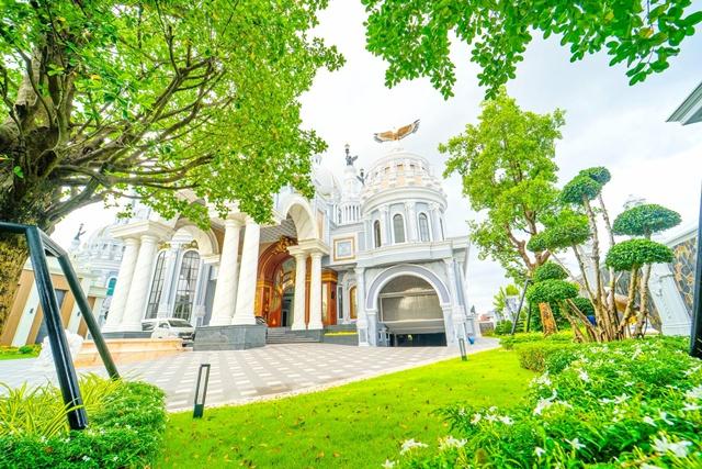 ถ.อักษะ พุทธมณฑลสาย3 14นาที จากเซนทรัลปิ่นเกล้า ขายคฤหาสน์หรู 3ชั้น รวมชั้นใต้ดินจอดรถ super car 20คัน 2ไร่ 70ตรว. เต็มพ 1