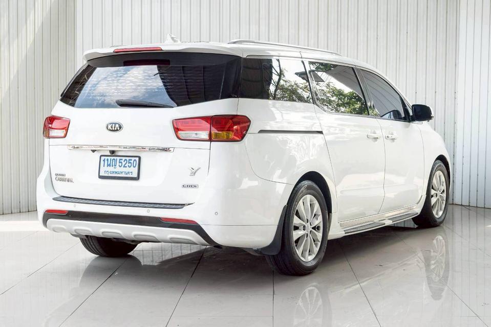 KIA GRAND CARNIVAL 2.2 EX ปี 2018 สีขาว โฉม ปี14-21 รูปที่ 6