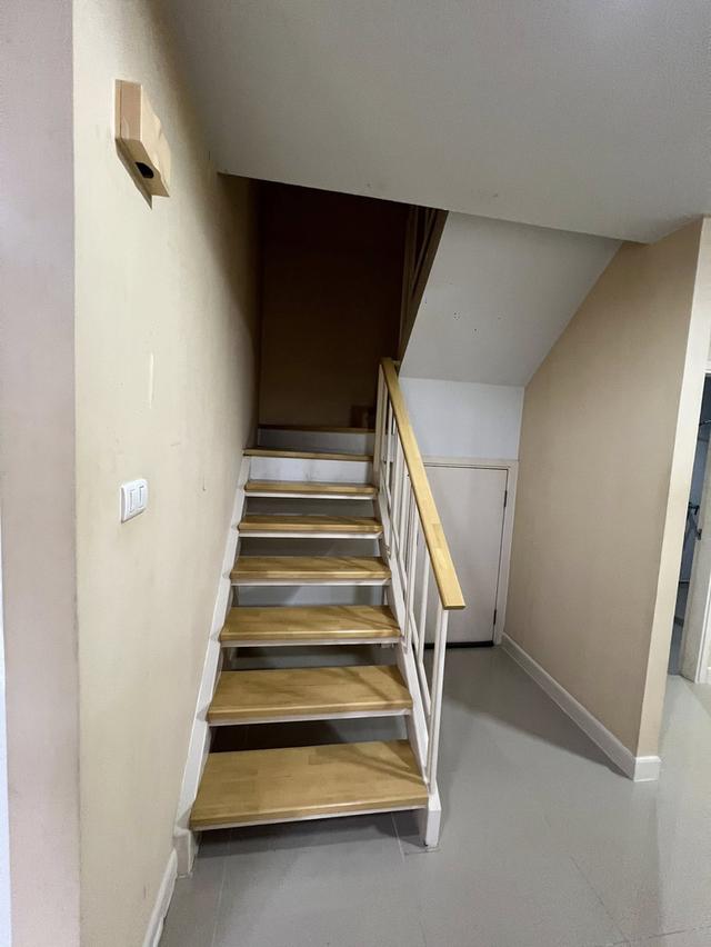 THE VILLAGE KM 8บางนา 4นอน2น้่ำ 28 ตารางวา ทิศใต้เลขมงคล 5