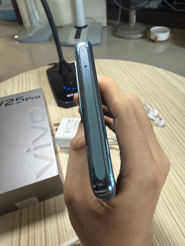 vivo v25 Pro. 5G 7