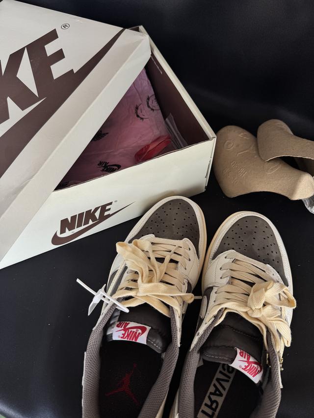 Nike Air Jordan 1 Low Travis Scott Reverse Mocha Brown White DM7866-162 รูปที่ 11