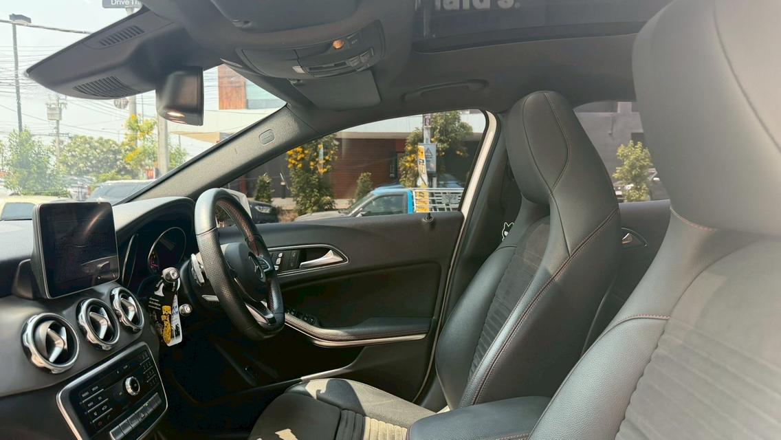รหัสรถ KPV7036 2020 BENZ GLA 250 AMG Dynamic รูปที่ 6