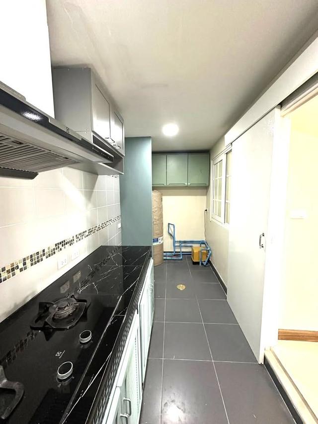 Selling town house 4 bedrooms Pattaya 3.5 Million