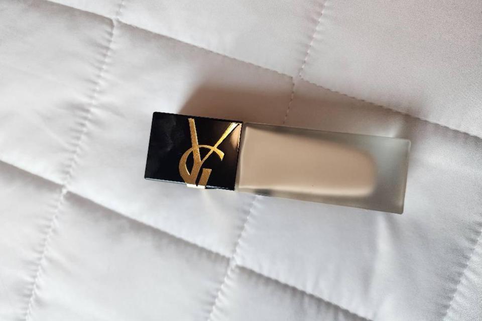 รองพื้น YSL ของแท้