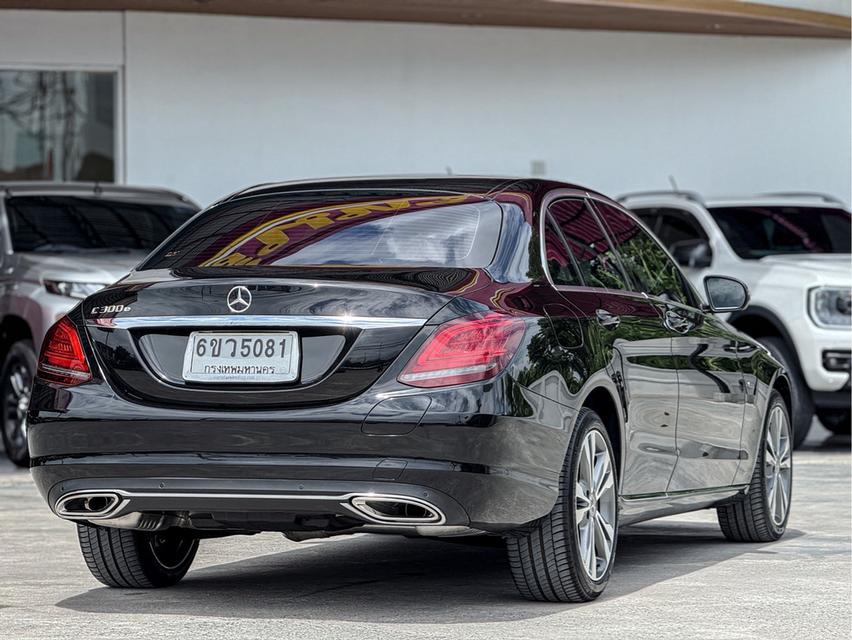 2019 BENZ C-CLASS, C300e AVANTGARDE 16